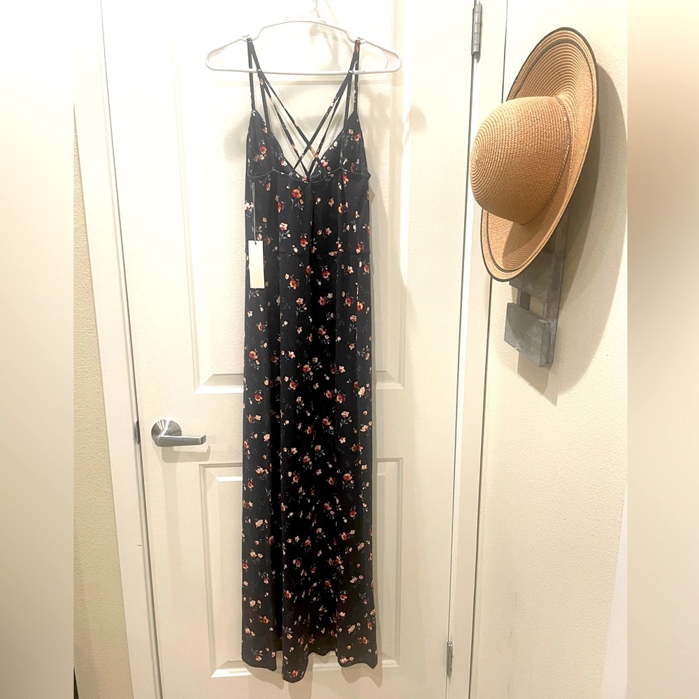NEW…Nine Britton Floral Maxi Dress